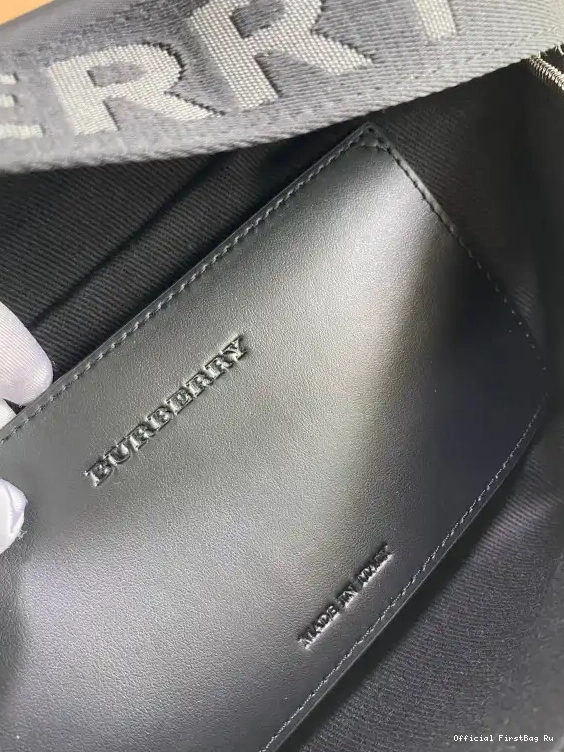 Official First Bag Ru Bag Bum BURBERRY 0506